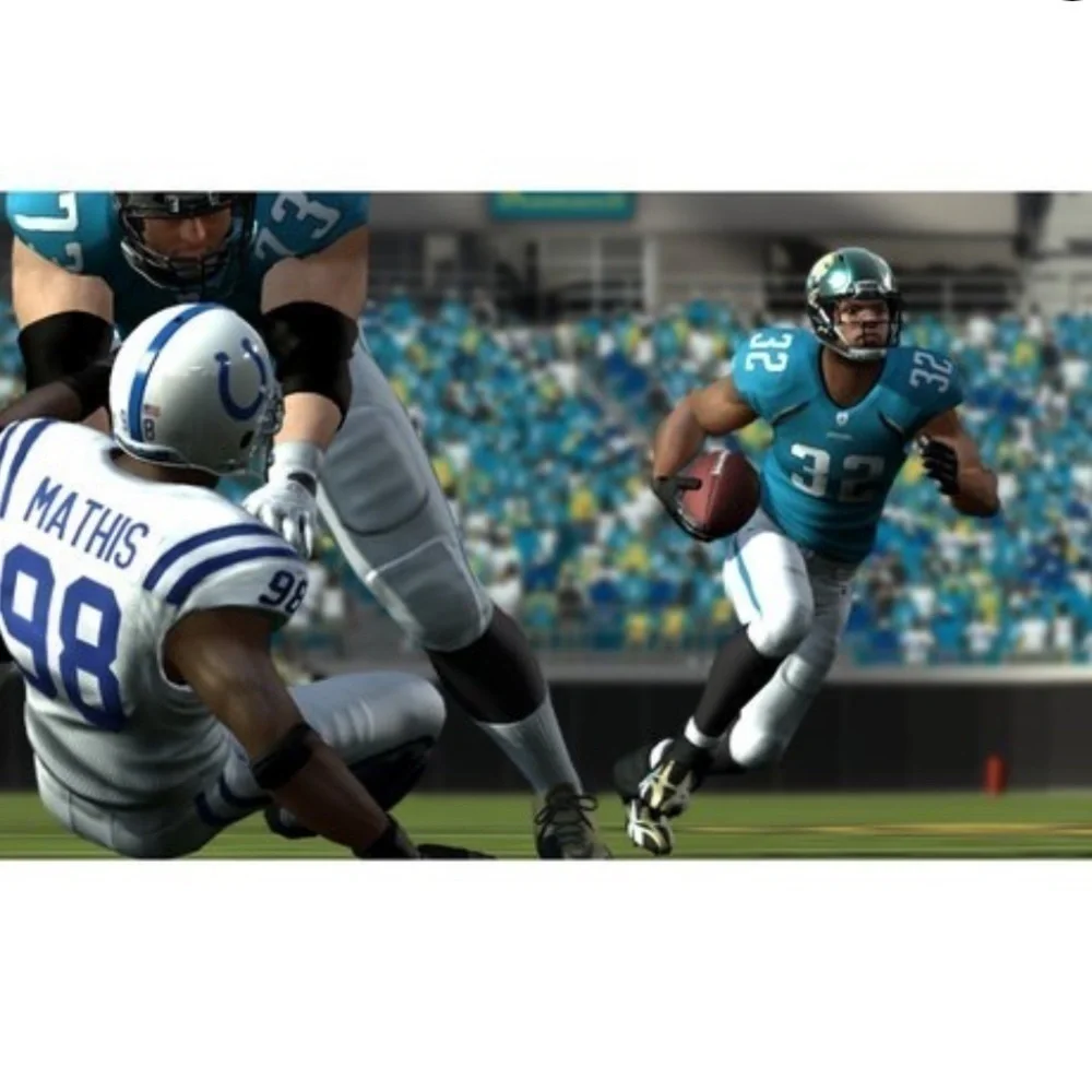 𝅺14 & 17. MADDEN NFL 11 (XBOX 360) Video Game